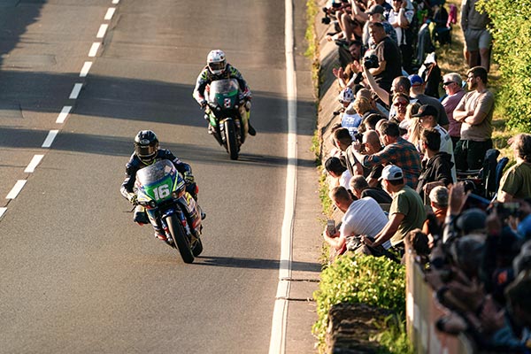 Mike Browne and Pierre Yves-Bian competing for position at Hilberry during the TT Supertwin race